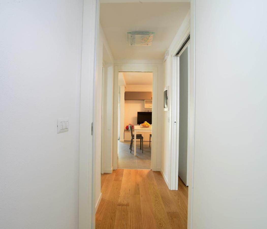 Residence Due Perle ลินญาโน ซับเบียโดโร ภายนอก รูปภาพ